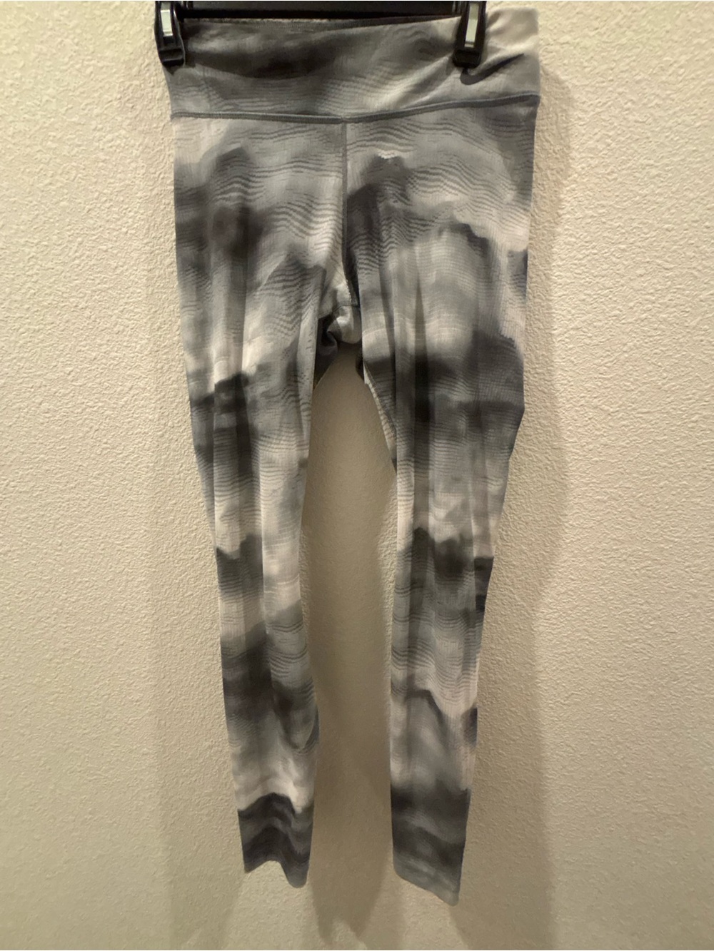 Nike Gray Black Tie-Dye Leggings